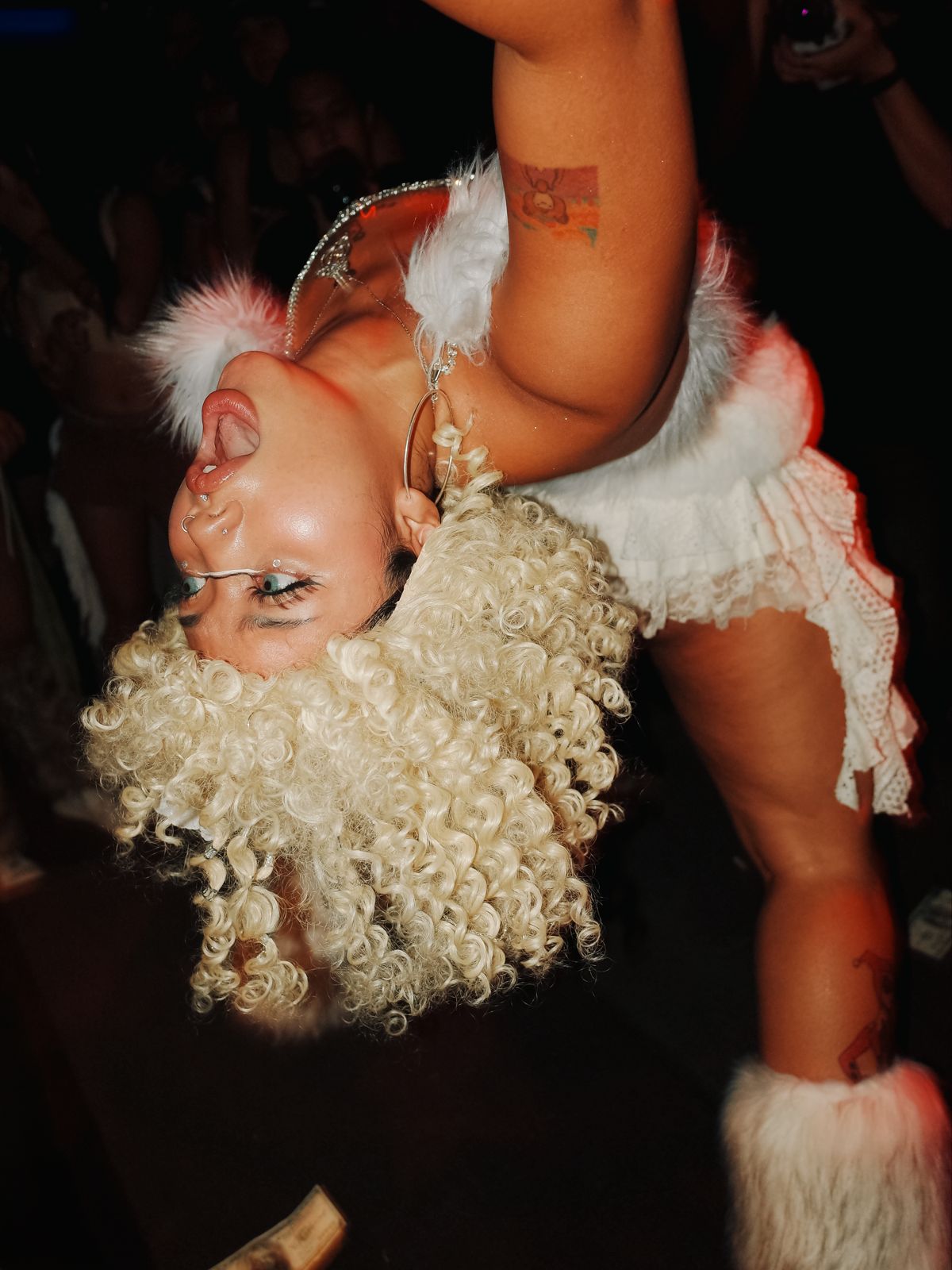 Afrodisiac, frame 4